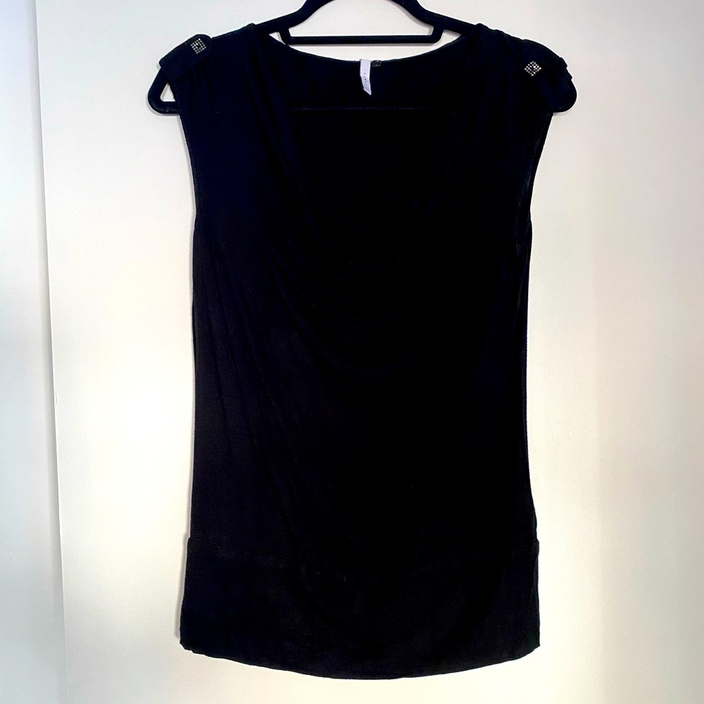 Iisli black jersey sleeveless top